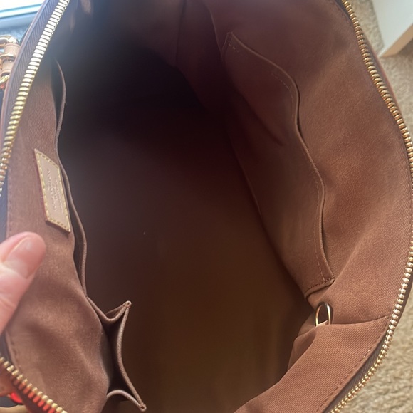 LOUIS VUITTON TIVOLI GM BAG
AUTHENTIC - Picture 6 of 15